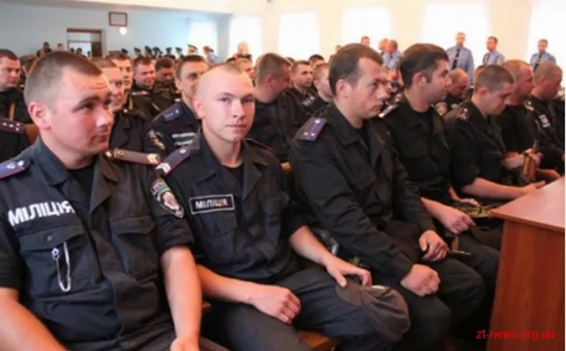 До Житомира повернулися 200 міліціонерів, які забезпечували охорону громадського порядку в Луганській області (Відео) — фото 1