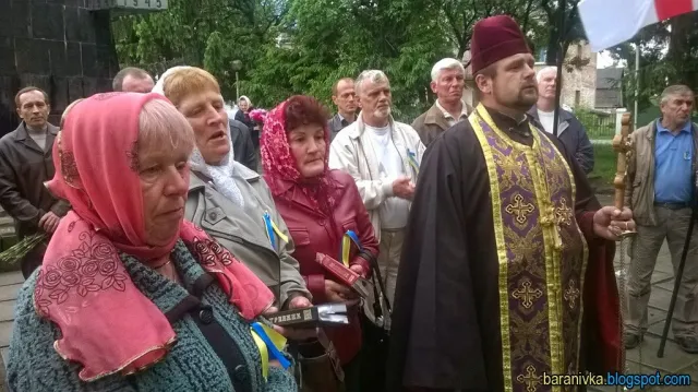 У Житомирській області відкрили відкрили пам'ятний знак Героям Небесної сотні (Фото) + (Відео) — фото 2