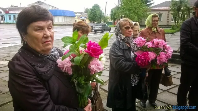 У Житомирській області відкрили відкрили пам'ятний знак Героям Небесної сотні (Фото) + (Відео) — фото 3