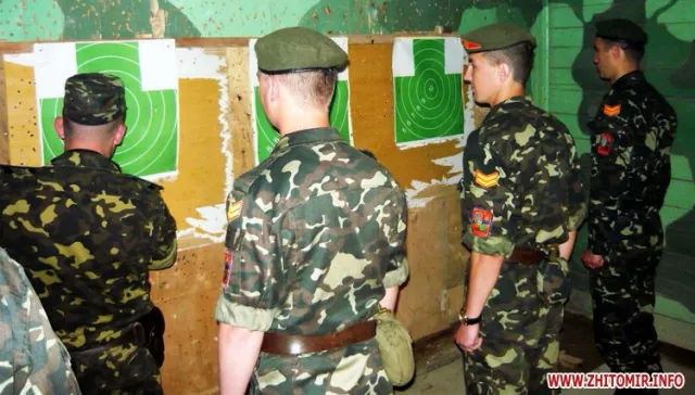 У Житомирі триває збір студентів, які проходять навчання за програмою підготовки офіцерів запасу (Фото) — фото 1