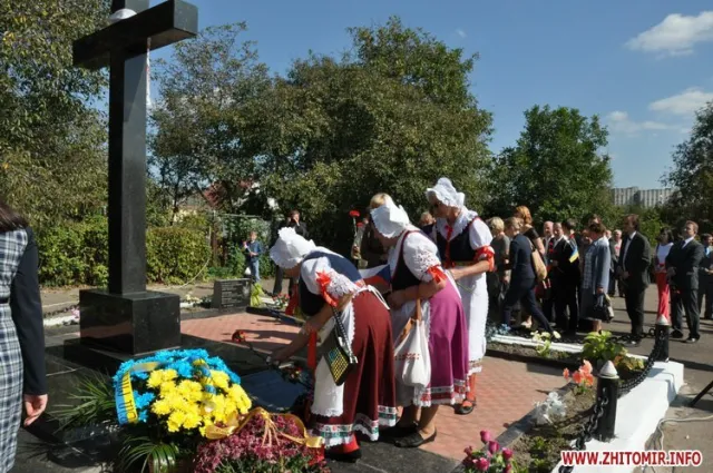 У Житомирі відкрили меморіальну дошку пам’яті чехів, розстріляних у 1938 році (Фоторепортаж) — фото 8