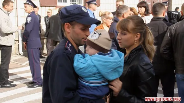 Житомирщина зустріла міліціонерів, які повернулися із зони АТО (Фото) + (Відео) — фото 3