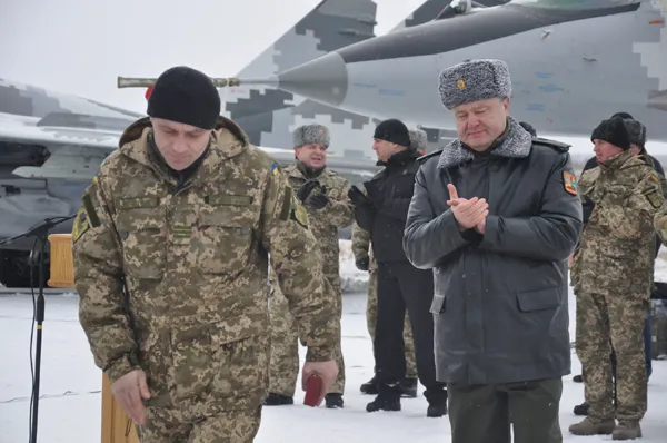 Десять десантників із 95 аеромобільної бригади отримали ордени від Президента в Озерному (Фоторепортаж) — фото 3