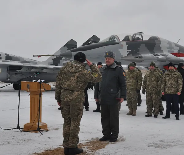 Десять десантників із 95 аеромобільної бригади отримали ордени від Президента в Озерному (Фоторепортаж) — фото 7