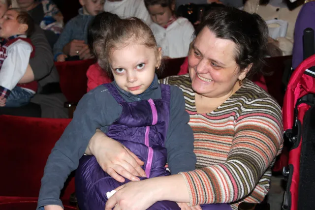 У Житомирі відбулося Святкове Різдвяне дійство для дітей з особливими потребами (Фото) — фото 3