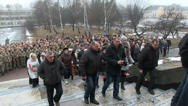 Житомир попрощався із двома бійцями 95-ї бригади (Фоторепортаж) + (Відео) — фото 7