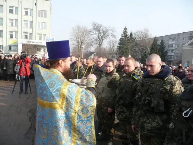 Майже півтори сотні прикордонників із Житомирщини вирушили на схід України (фото) — фото 2