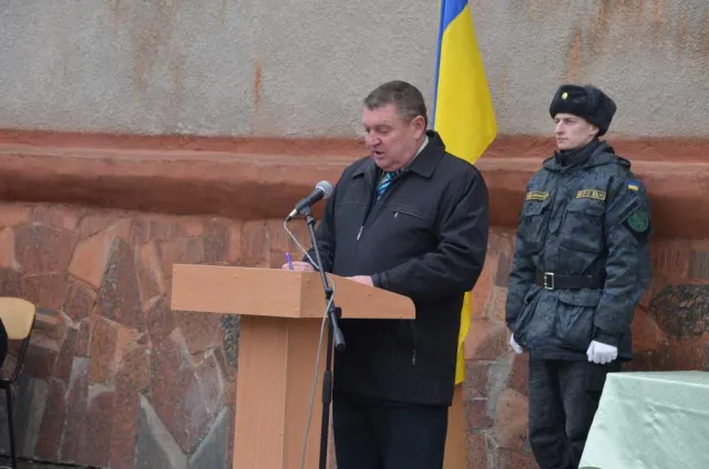 Полковнику гвардії Анатолію Шмілу встановили меморіальну дошку (фото) — фото 3