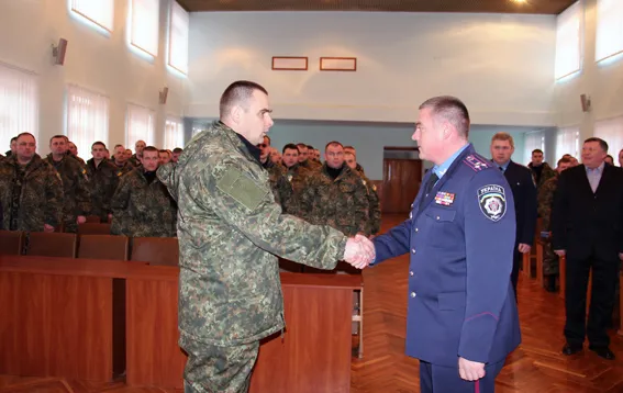 Житомирські правоохоронці поїхали боронити правопорядок на Луганщині (фоторепортаж) + (відео) — фото 7