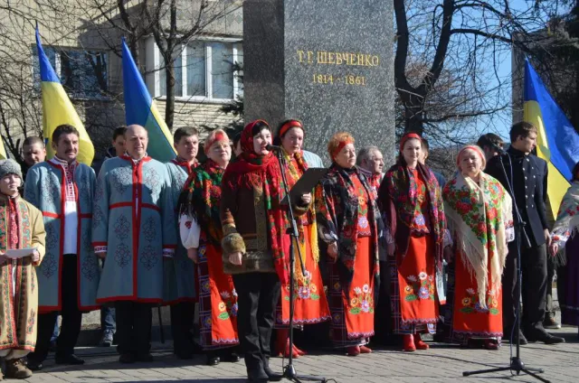 Житомиряни вшанували пам'ять Великого Кобзаря (фото) — фото 1