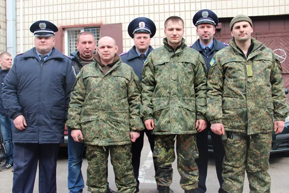 Дванадцятий зведений загін правоохоронців Житомирщини відбув у зоні АТО (фоторепортаж) + (відео) — фото 6