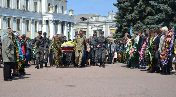 Житомир попрощався з героєм-добровольцем Віктором Лаговським (фоторепортаж) — фото 1