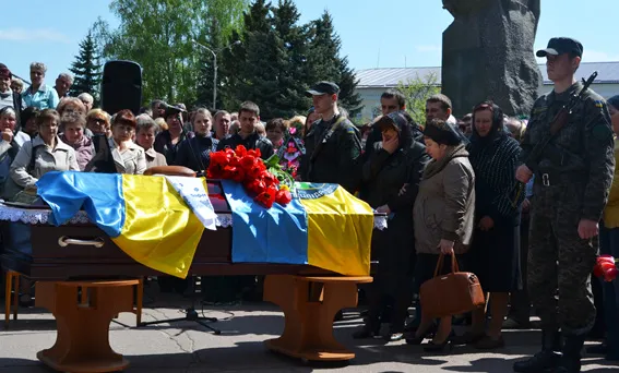 Житомир попрощався з героєм-добровольцем Віктором Лаговським (фоторепортаж) — фото 6