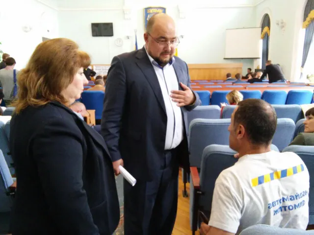 Активісти вимагають звільнення посадовців Житомирської міськради (фото) — фото 2