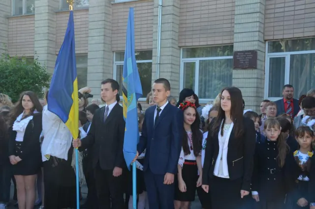 Для 26 тисяч житомирських школярів сьогодні відбулося свято «Останнього дзвоника» (фото) — фото 8