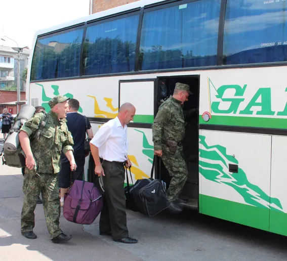 Житомирські правоохоронці відправились в зону АТО (фото+відео) — фото 10