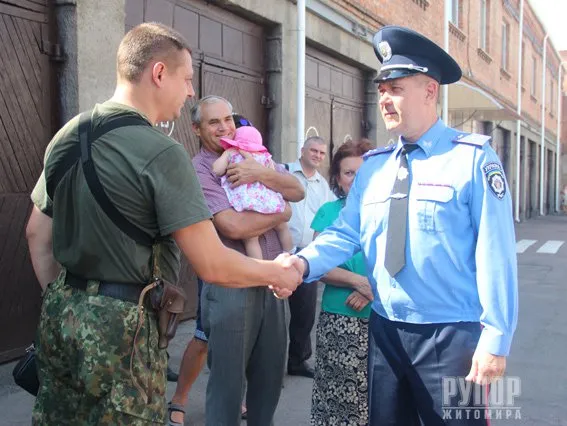 Зведений загін Житомирщини вирушив боронити правопорядок у зоні АТО (фото) — фото 3