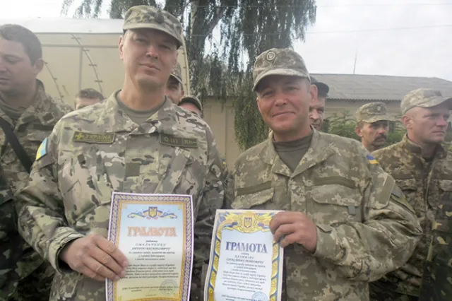 В Бердичеві близько сотні військових звільнили в запас (фото) — фото 6